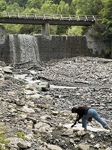 Dimitrina Sevova, residency at Lilly Keller’s studio in Thusis. River paintings